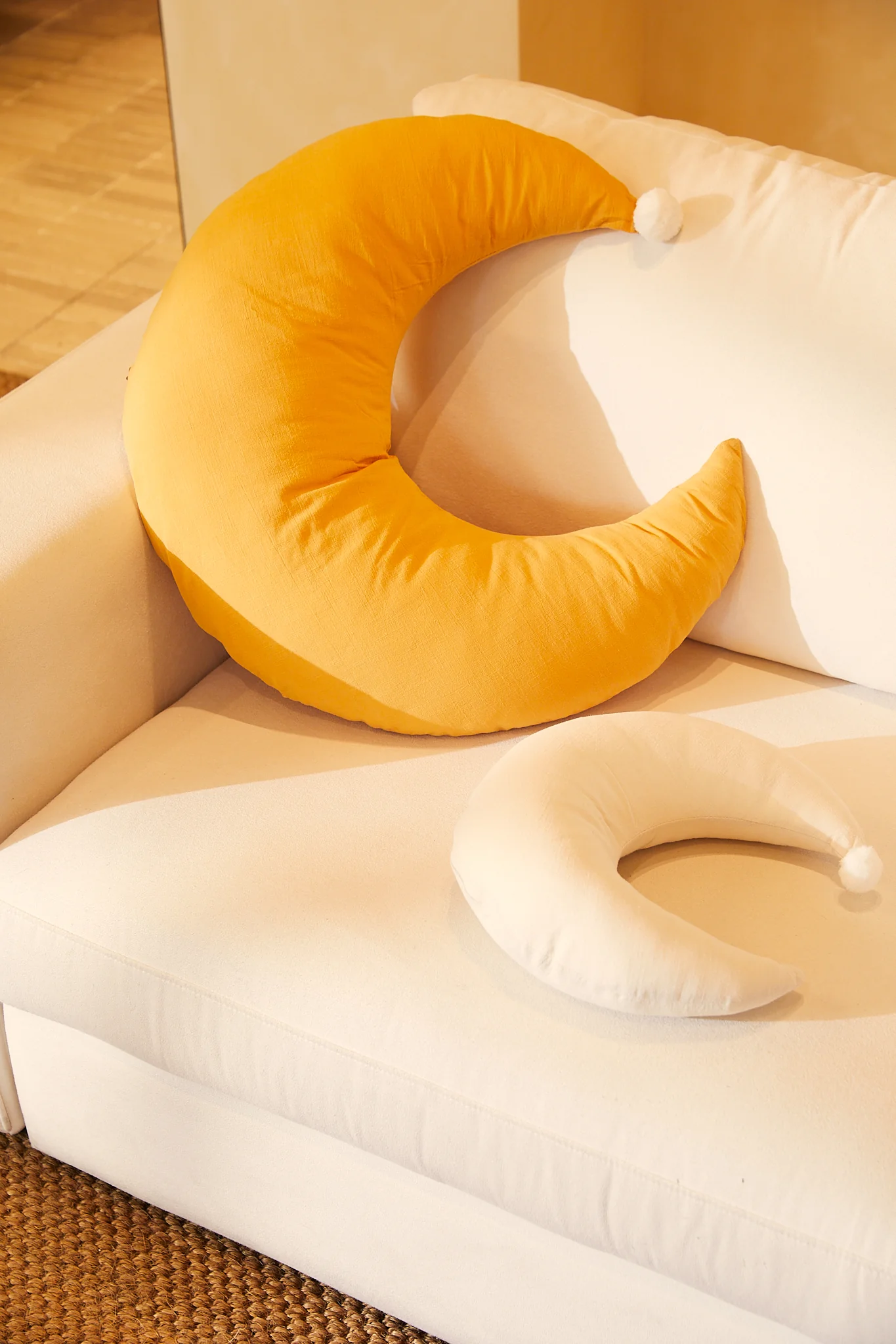 ErgoBoo Ergonomic Pillow Set - Image 4
